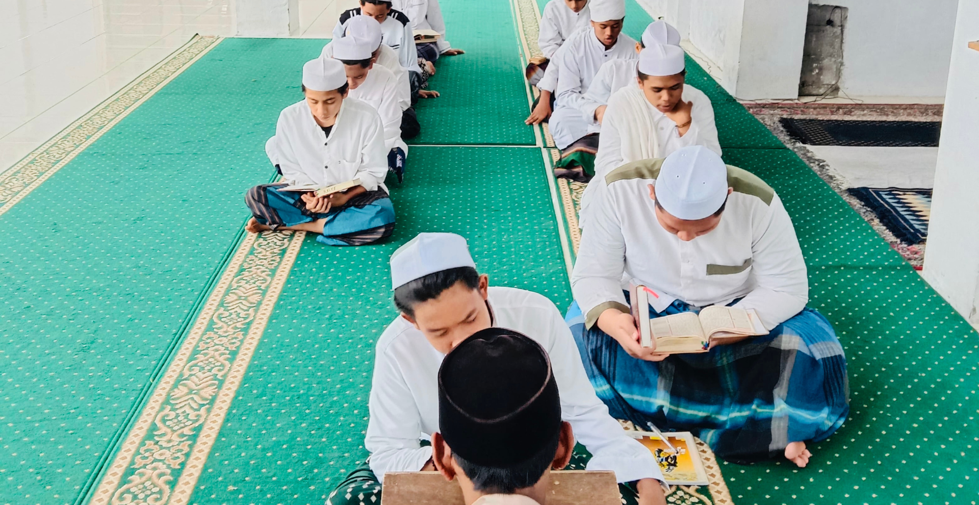 lemari pakaian putri